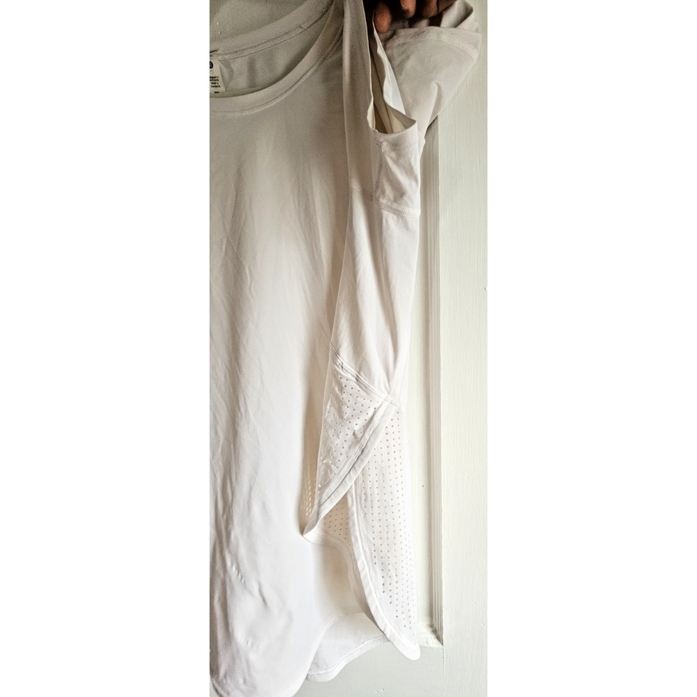 Lululemon woman off white short sleeve high side slits top sz 10 laser cut hem - Picture 4 of 6